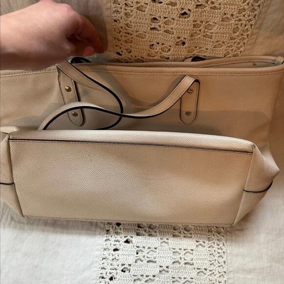 COACH F58846 Tote Bag white Cross Grain Leather Inside Pocket Top Zip Preown - Picture 3 of 4